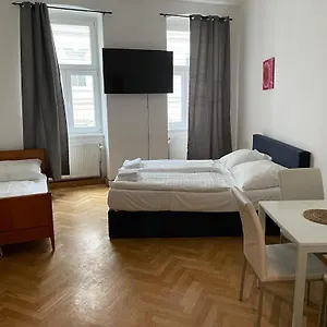 2* Hotel Easybook-in